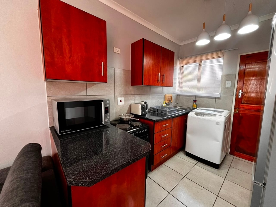 To Let 2 Bedroom Property for Rent in Waterval East North West